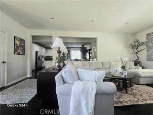 6 Saintsbury , Irvine, CA
