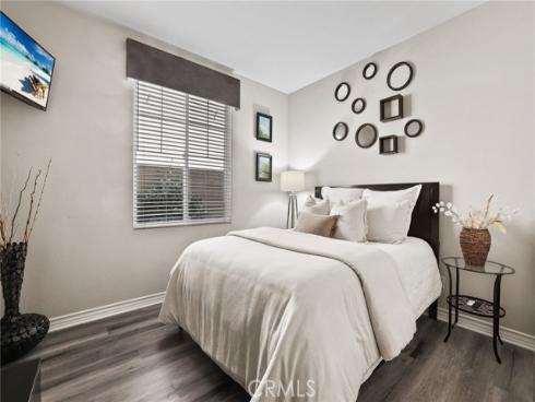 14 Buellton , Irvine, CA