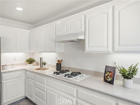 81  Linhaven  , Irvine, CA