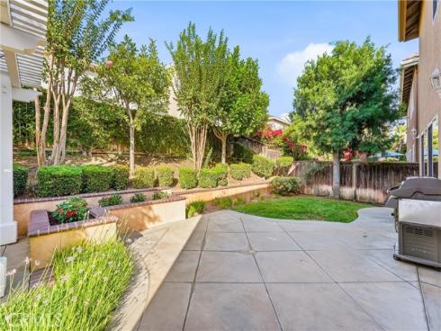 81  Linhaven  , Irvine, CA