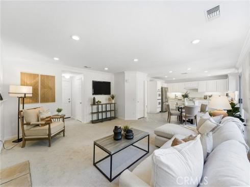 81  Linhaven  , Irvine, CA