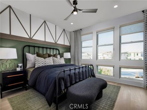 109 Apron , Irvine, CA