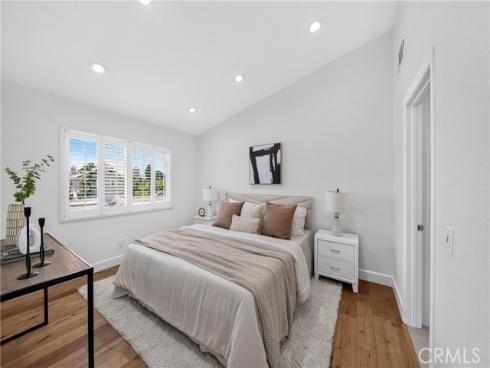 93  Goldenrod  , Irvine, CA