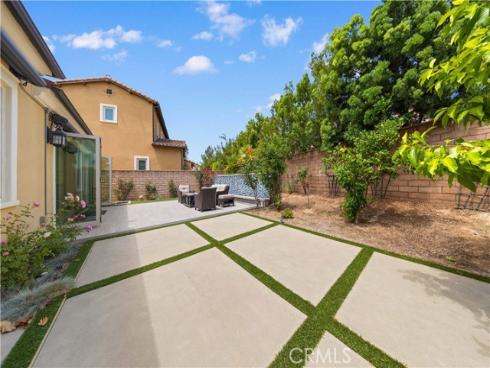 57  Lowland  , Irvine, CA