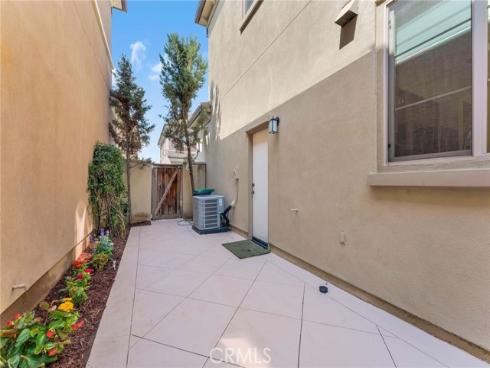 76 Canal , Irvine, CA