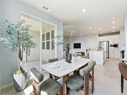 1184 Epic , Irvine, CA