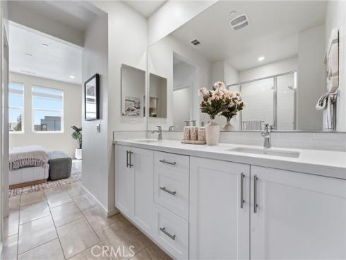 1184 Epic , Irvine, CA