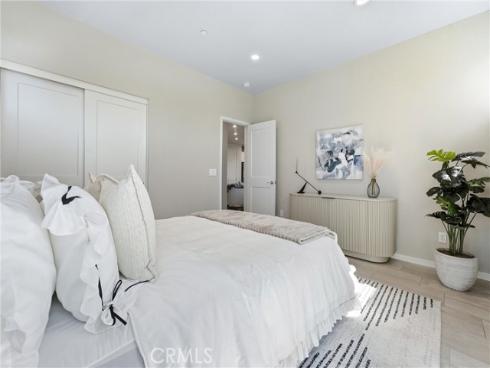 1184 Epic , Irvine, CA