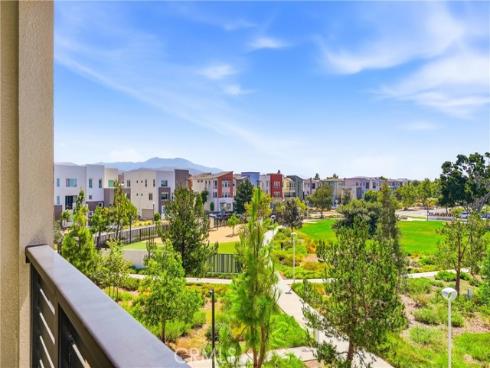 1184 Epic , Irvine, CA