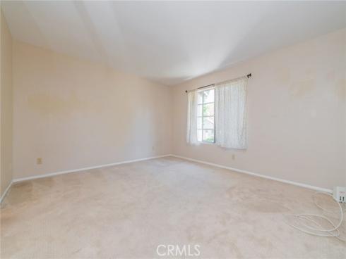 107  Oxford  34 , Irvine, CA