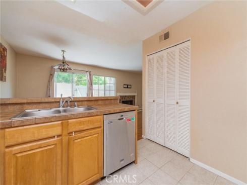 107 Oxford 34 , Irvine, CA
