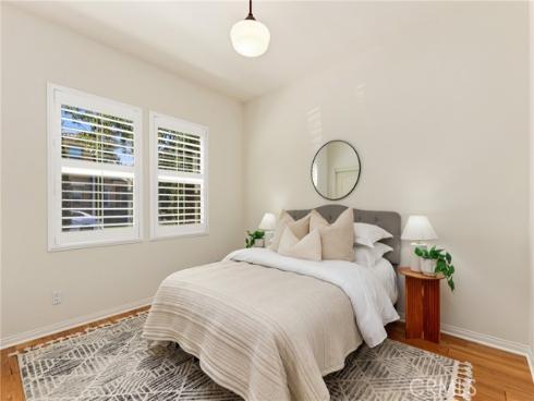 31 Roycroft , Irvine, CA