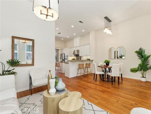 31 Roycroft , Irvine, CA