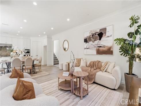 113 Chestnut Grove, Irvine, CA