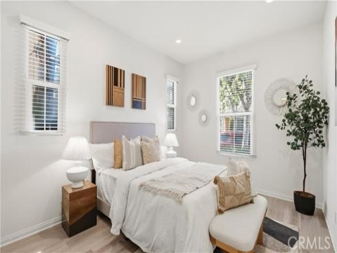 113 Chestnut Grove, Irvine, CA