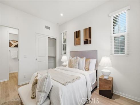 113 Chestnut Grove, Irvine, CA