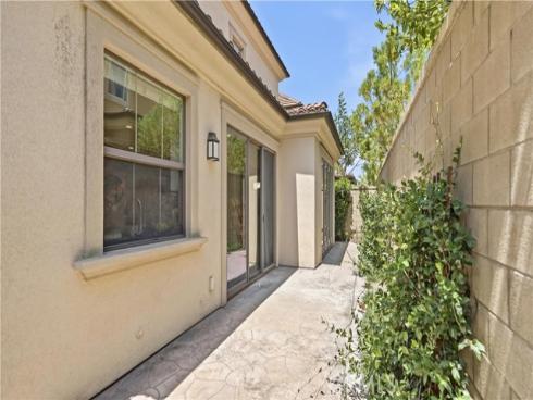 113 Chestnut Grove, Irvine, CA