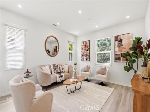 113 Chestnut Grove, Irvine, CA