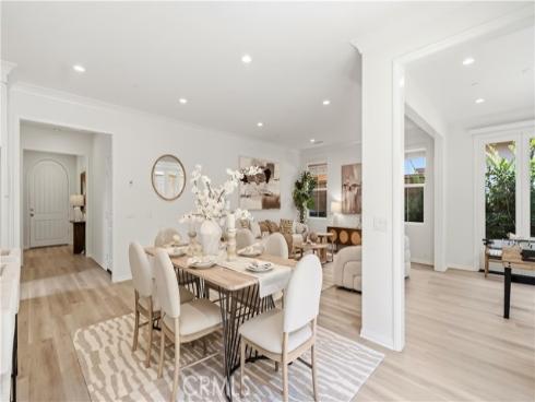 113 Chestnut Grove, Irvine, CA