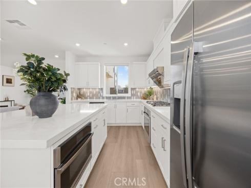 201 Longspur Dr , Irvine, CA