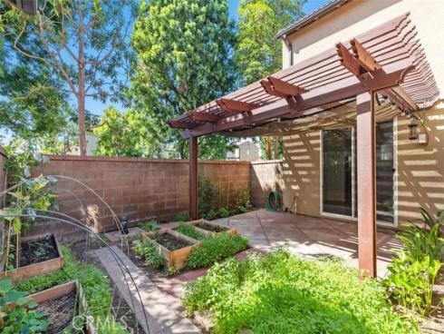 60 Avondale , Irvine, CA