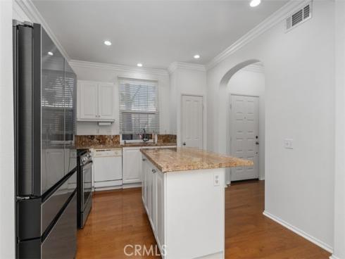 60 Avondale , Irvine, CA