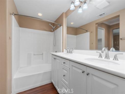 60 Avondale , Irvine, CA