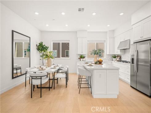 271 Lynx , Irvine, CA