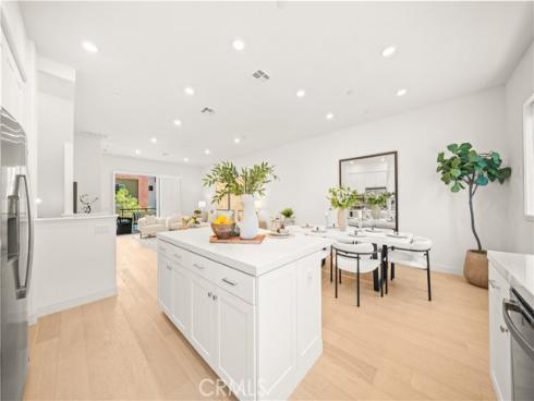 271 Lynx , Irvine, CA