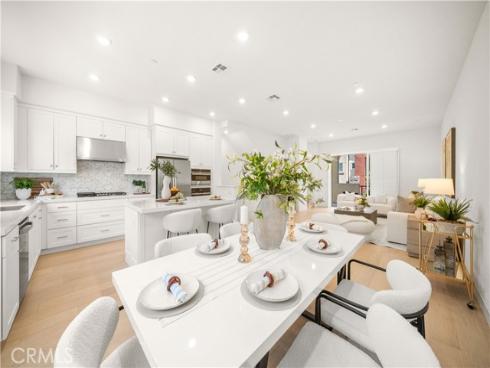 271 Lynx , Irvine, CA