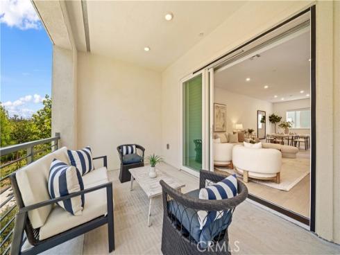 271 Lynx , Irvine, CA