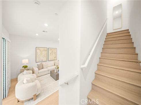 271 Lynx , Irvine, CA