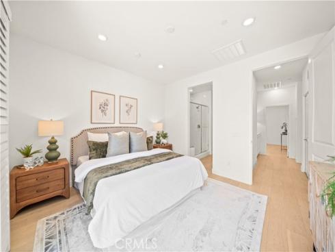 271 Lynx , Irvine, CA