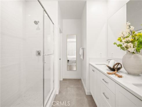 271 Lynx , Irvine, CA