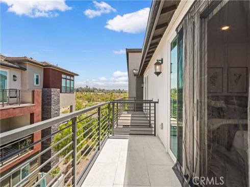 271 Lynx , Irvine, CA