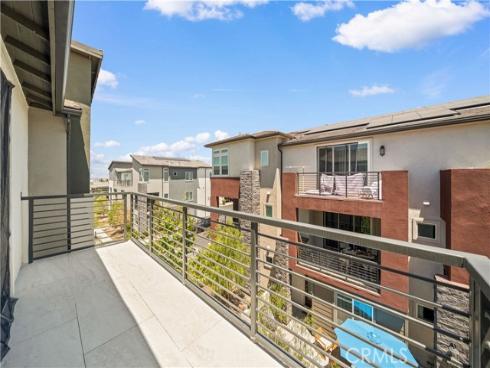 271 Lynx , Irvine, CA
