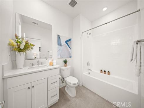 271 Lynx , Irvine, CA