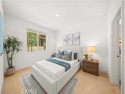 271 Lynx , Irvine, CA