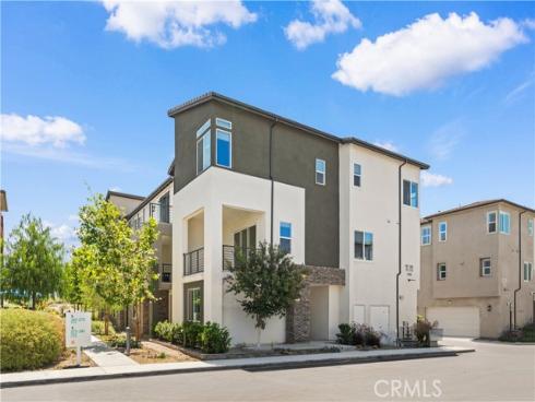 271 Lynx , Irvine, CA