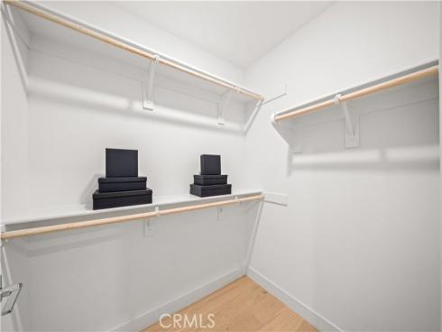 271 Lynx , Irvine, CA