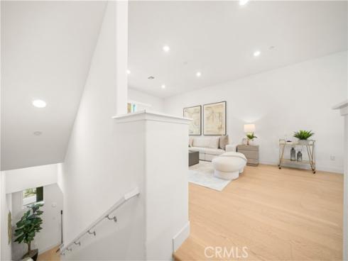271 Lynx , Irvine, CA