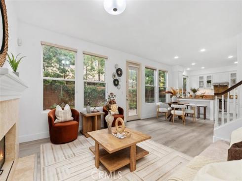 31  Dinuba  , Irvine, CA
