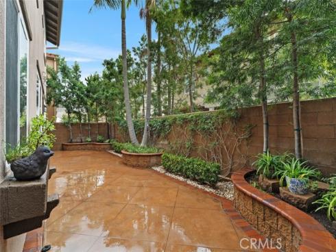 31  Dinuba  , Irvine, CA
