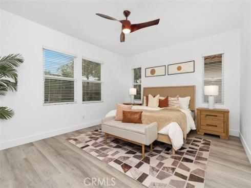 31  Dinuba  , Irvine, CA