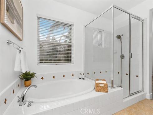 31  Dinuba  , Irvine, CA