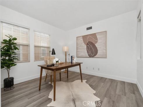 31  Dinuba  , Irvine, CA