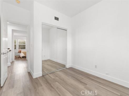 31  Dinuba  , Irvine, CA