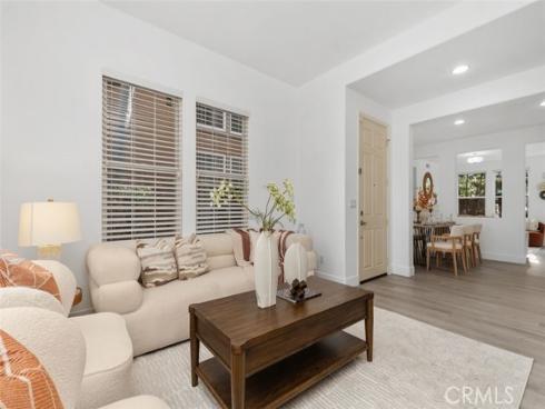 31  Dinuba  , Irvine, CA
