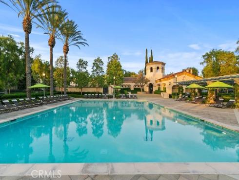 31  Dinuba  , Irvine, CA