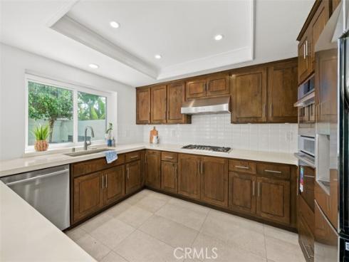 27  Almeria  , Irvine, CA